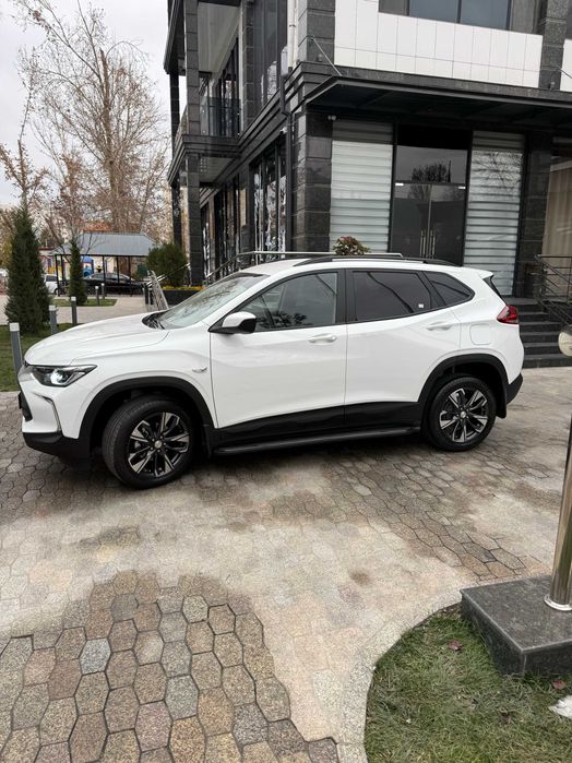 Tracker 2 Ls - 2025 - Kraska 100% toza - 12300km probeg