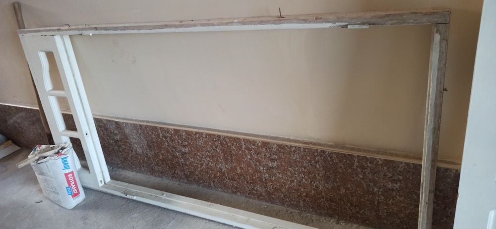 Sifatli Eshik deraza sotiladi shu hammasiga 1mln sifatli zor oynali