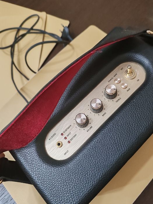 Boxa Marshall Neagră