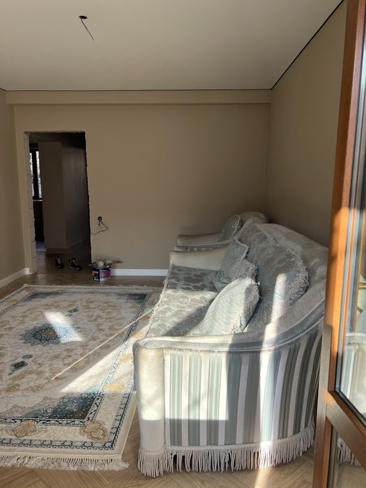 диван Италия.Требуется химчистка