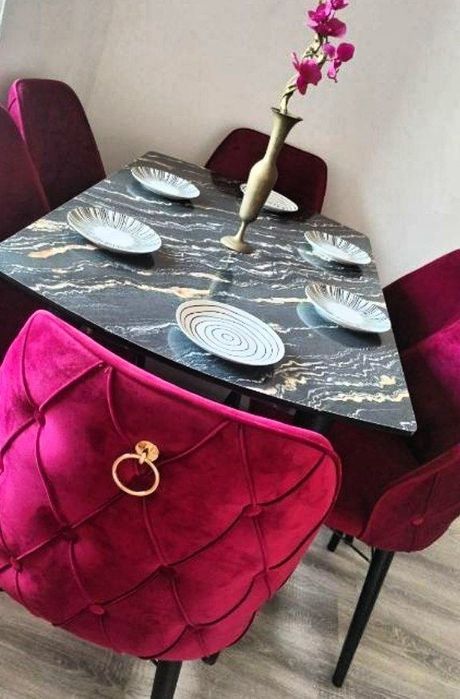 Продам стулья цвет бордо Турция 300.000 за один