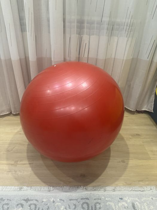 Продам гимнастический мяч