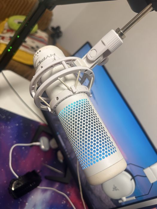 Microfon hyperx quadcast S + brat tonor rgb