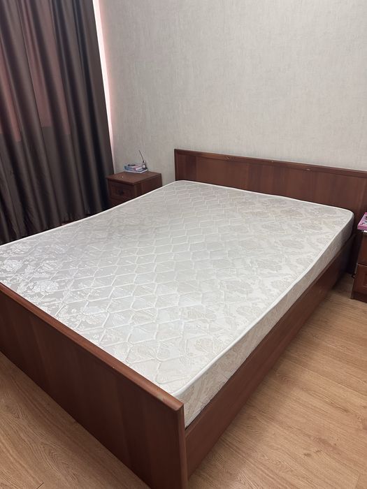 Продам б/у кровать