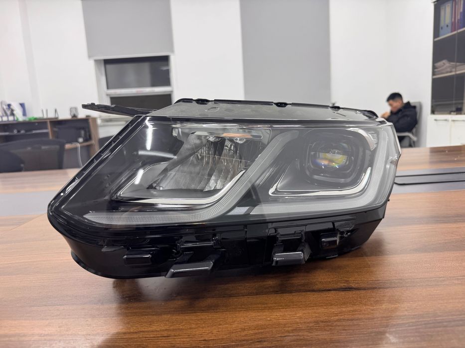 Фара левая Geely Coolray