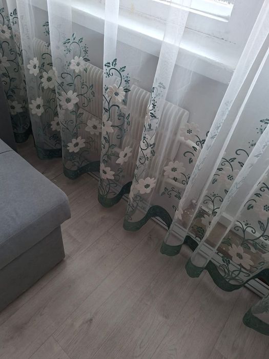 Диван в подарок тюль