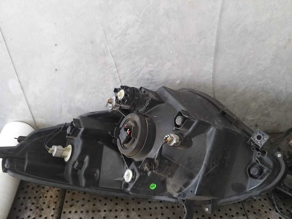 Far dreapta nissan pixo 10017115