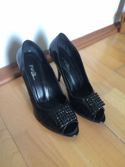 Pantofi decupati in fata piele ecologica lacuiti 38