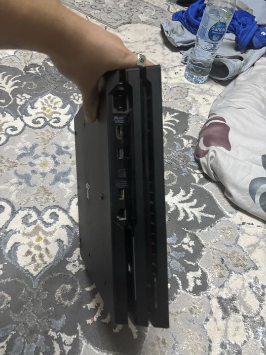 Playstation 4 pro 1tb