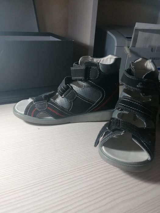 Продам детскую ортапедмческую обувь