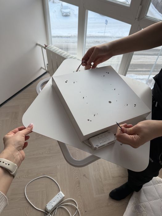 Продам новую люстру