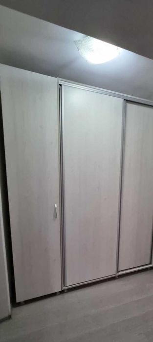 Închiriez apartament