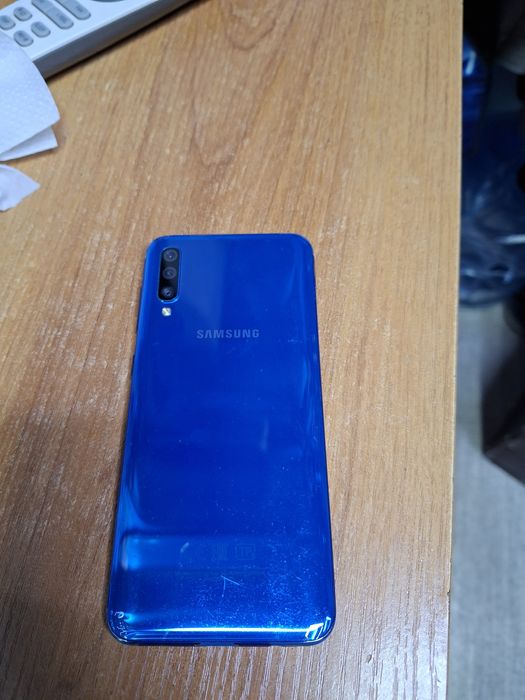 Telefon sotiladi