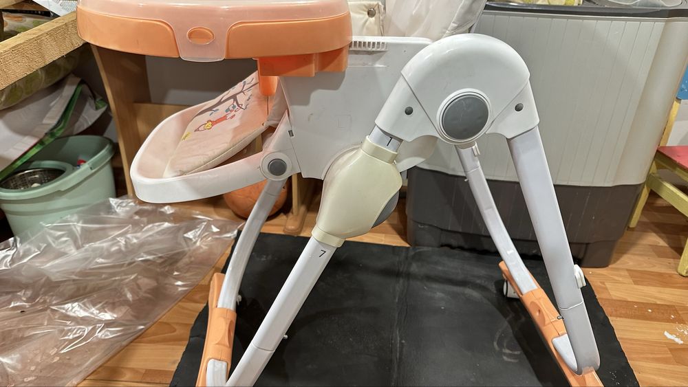 Продам стульчик для кормления