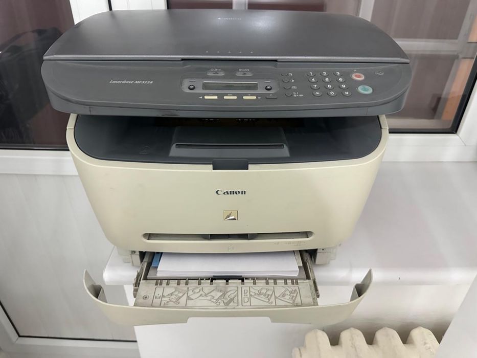 Принтер Canon с проводами