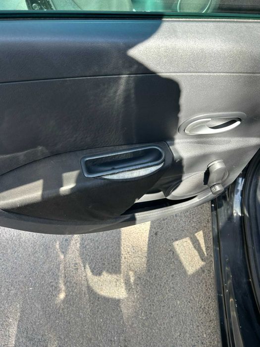 Продавам Reno Clio 2009