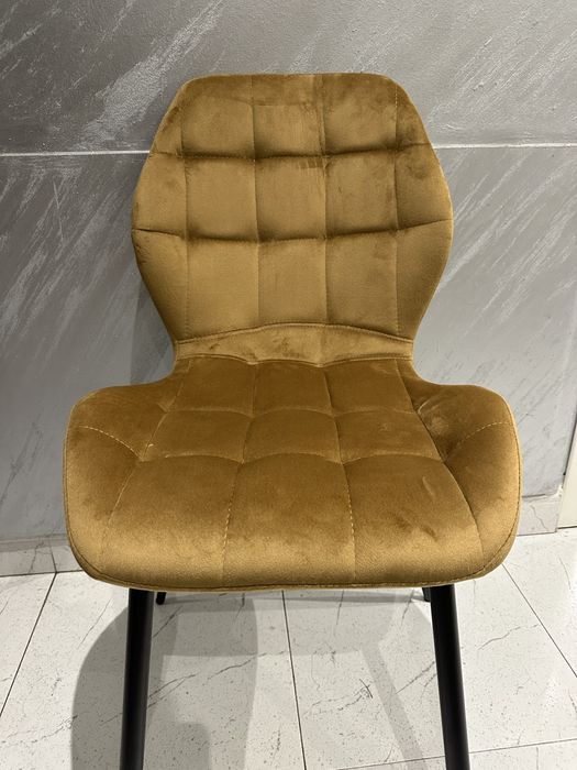 Кадифен зелен стол / кресло нови