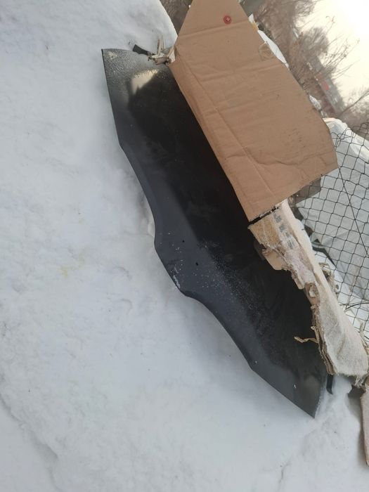 Продам капот Ниссан алмера 2,2000г