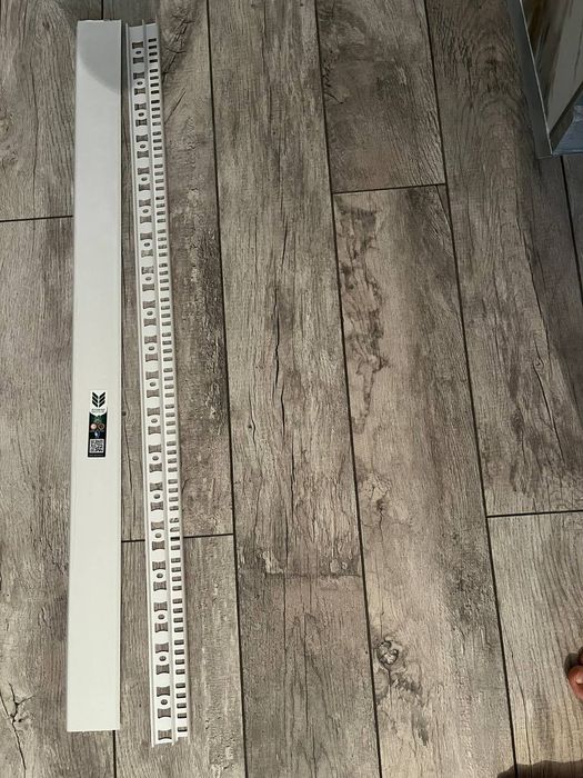 Установка напольного  плинтуса