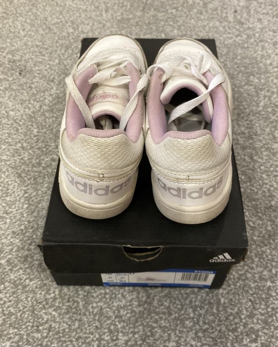 Обувки за момиче размер 31