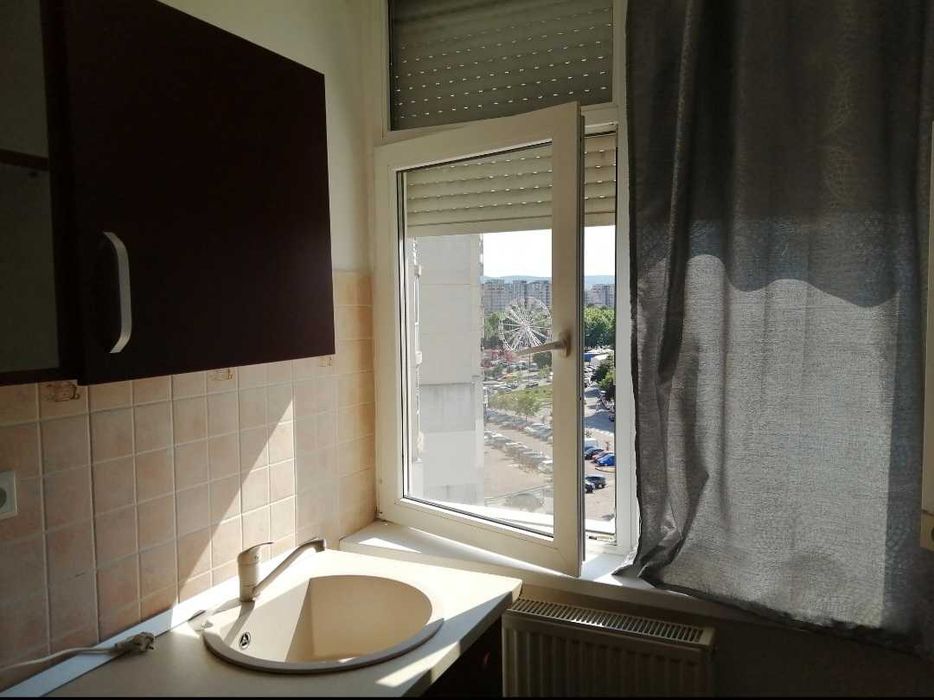 Inchiriez apartament 2 camere, central, Bacau