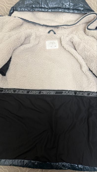 Продам куртку Zara