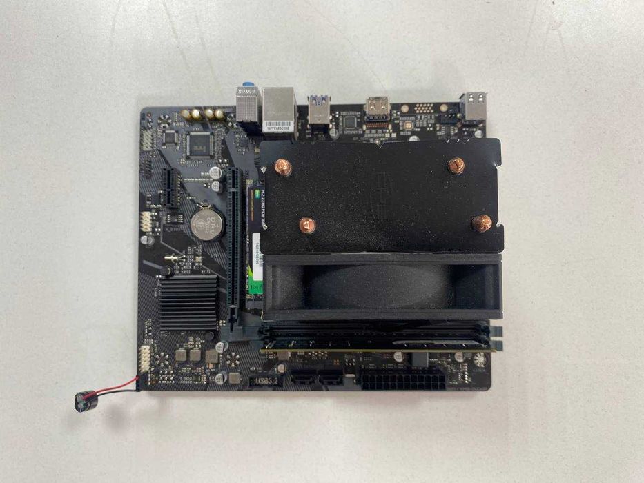 Мат. плата Gigabyte H610m/Core i5-12400F/8GB/SSD 512GB