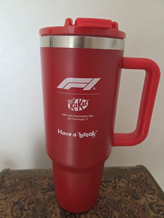 Червена F1 KitKat Stanley Cup от неръждаема стомана
