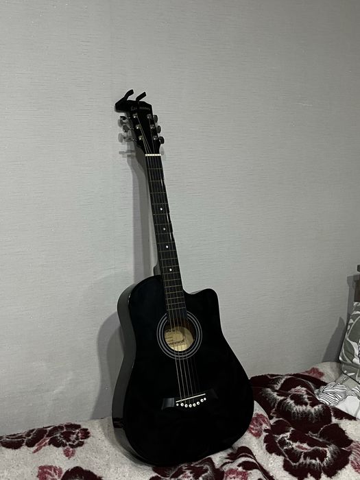 Гитара левинсон 38