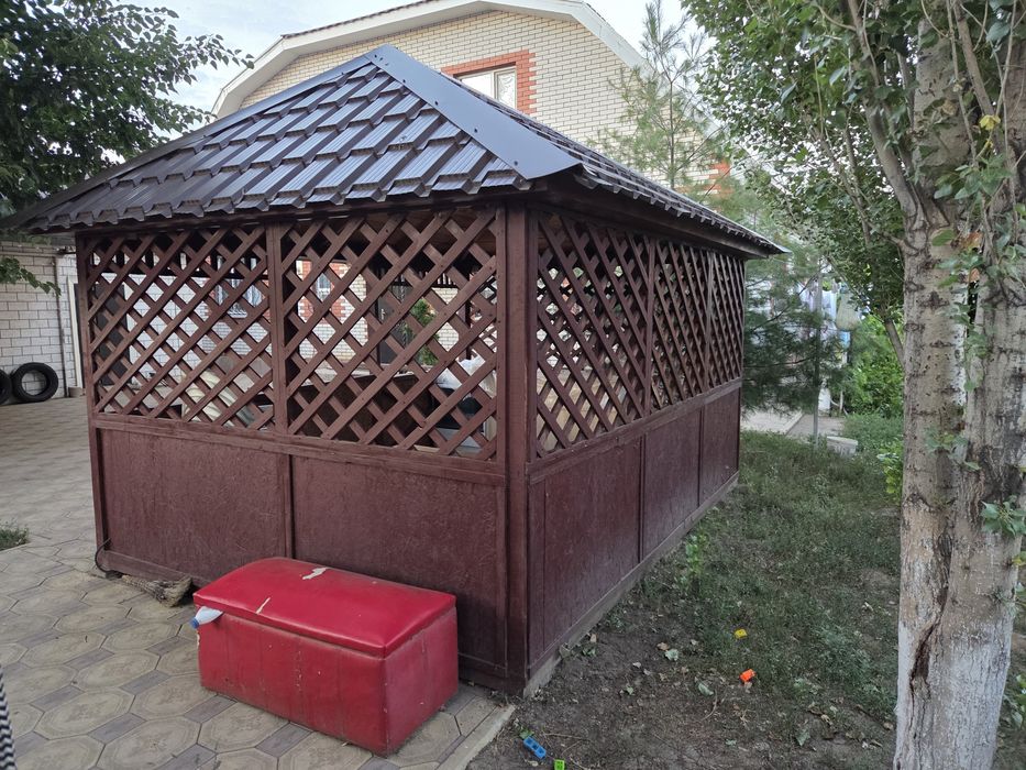 Деревянная беседка