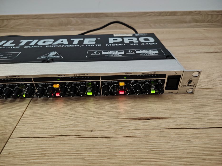 Behringer XR4400 MULTIGATE PRO