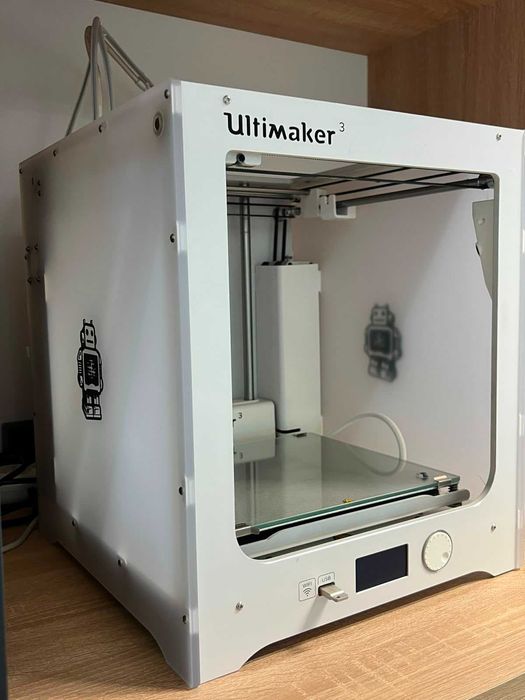 Imprimanta 3D Ultimaker 3