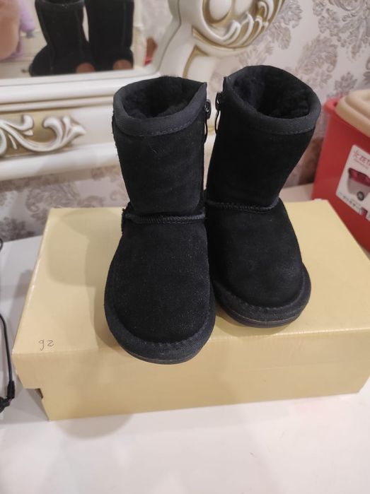 Теплые и легкие уги.