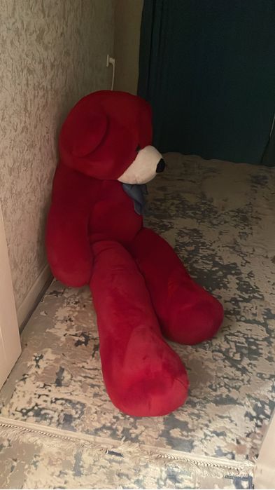 Мишка красная большая.