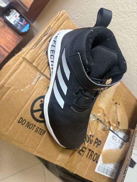 Обувки дамски боти