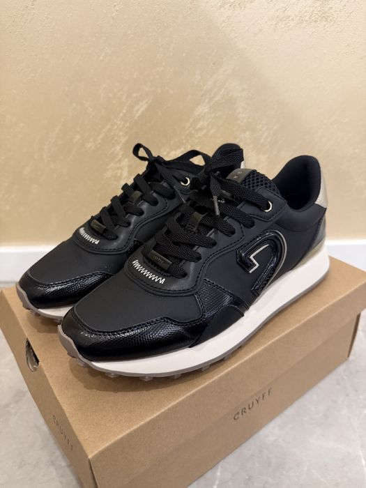 Чисто нови обувки  Cruyff  26.5 см