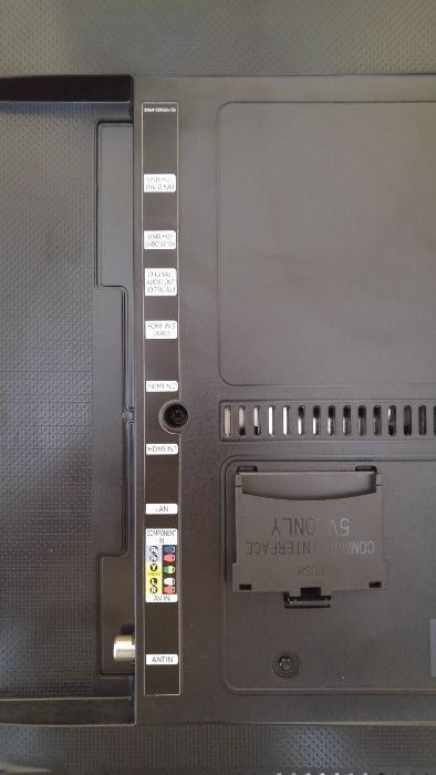 Vand TV LED Smart Samsung 108 cm 43MU6102 4K UltraHD cu DISPLAY DEFECT