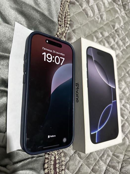 Iphone 16 Pro black titanuim
