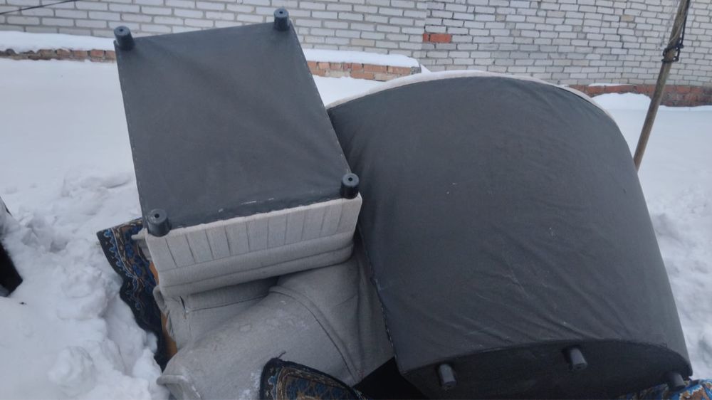 Продам диван угловой