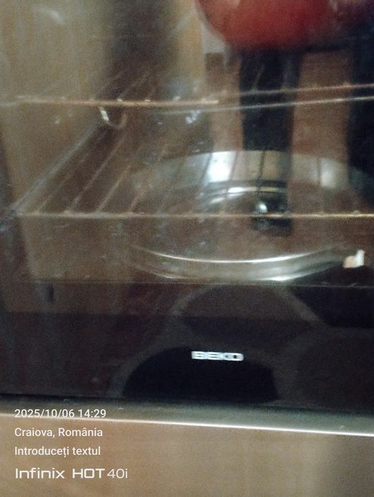 Aragaz cu cuptorBeko