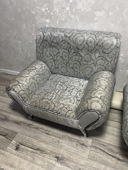 Диван и два кресла за все 80 тыс. Самовывоз