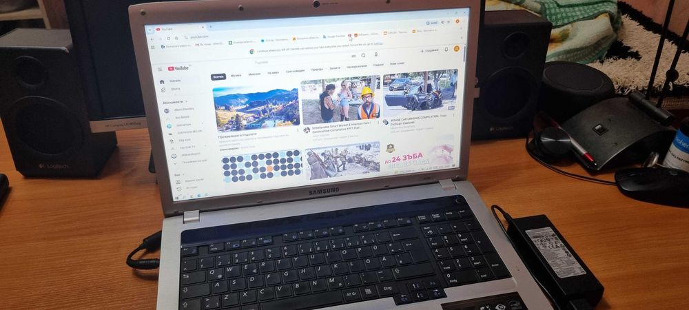 Лаптоп Samsung NP-R730 i3 /ssd   17.3 инча
