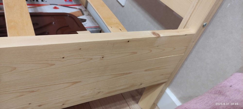 Деревянная кровать 200*90