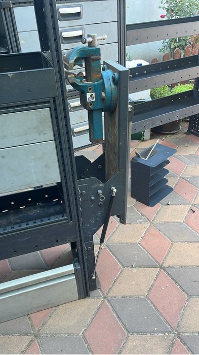 Rafturi auto/hala/garaj/service