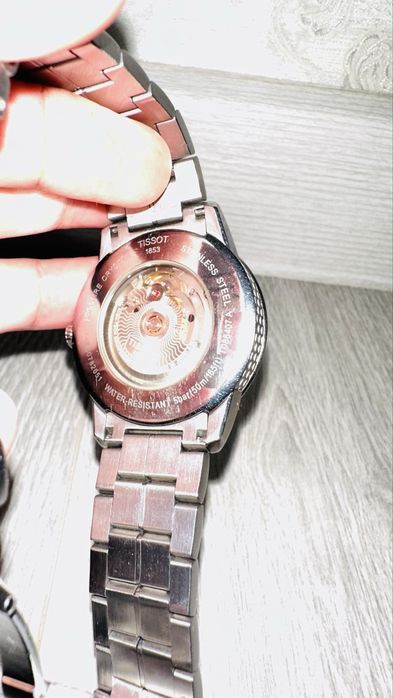 Часы Tissot в отличном состоянии