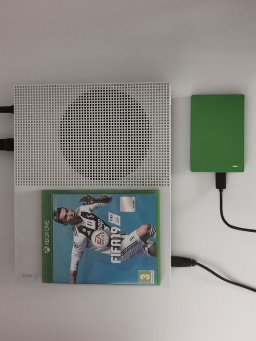 Consolă Xbox one s 1T + 2T extern