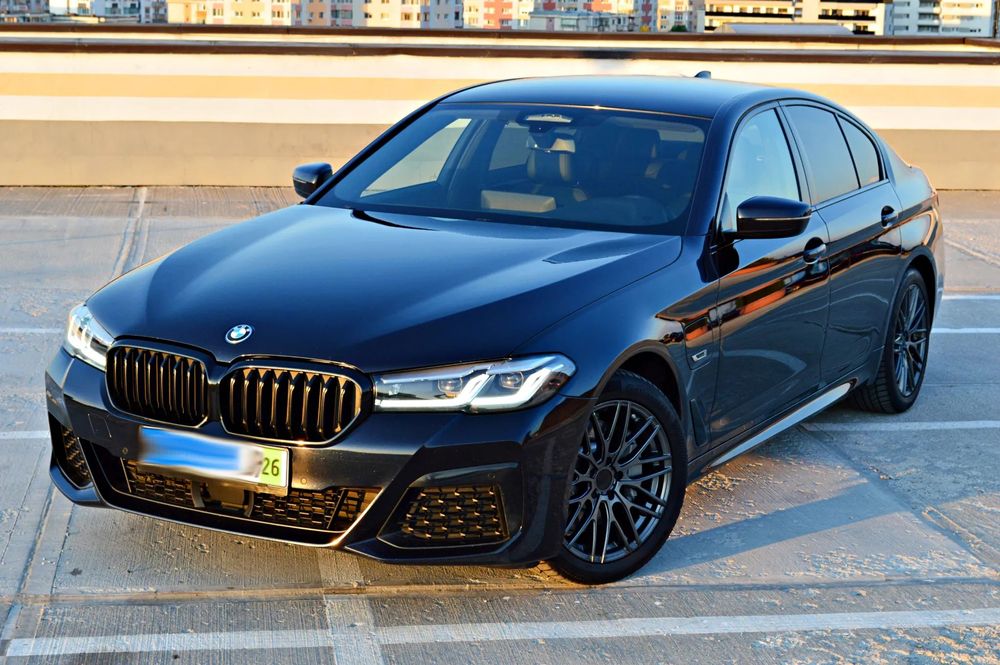 BMW Seria 5 BMW 530e Plug-in Hybrid M Pack | 2022 | 300 CP | BENZINA | Deosebit