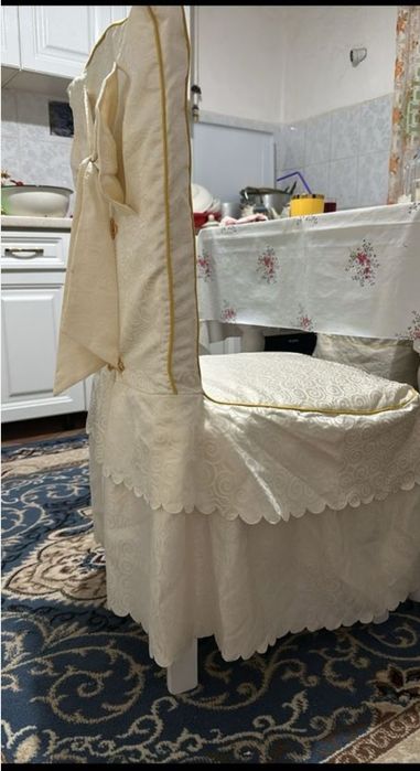 Продам чехлы на стулья цвет Айвори