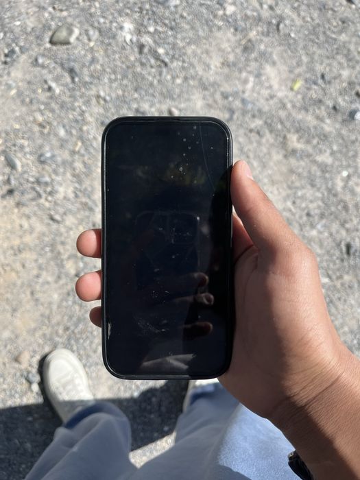 iPhone 15 с гарантией