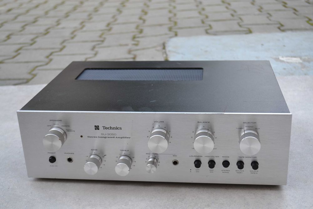 Amplificator Technics SU 3050